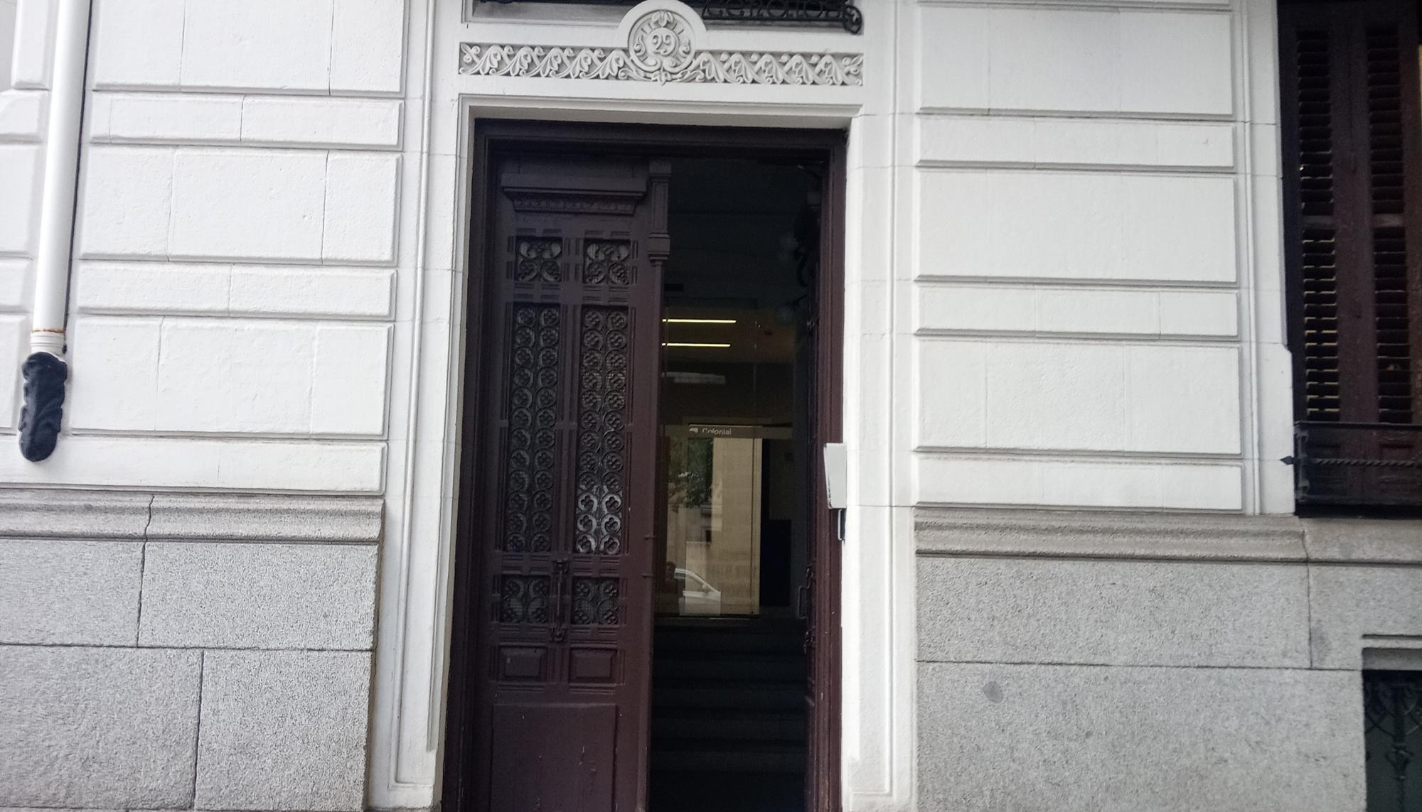 Portal de la calle Sagasta, 31, sede en Madrid de Nortia Capital Investment Holding SL